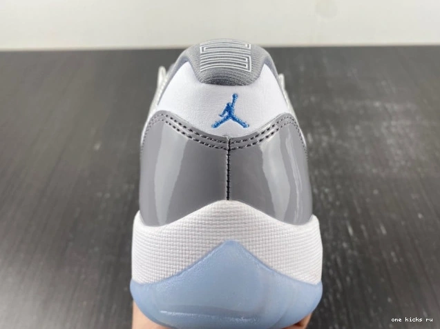 Chep Onekick Low Jordan Cement Air Grey AV2187-140 11 0711